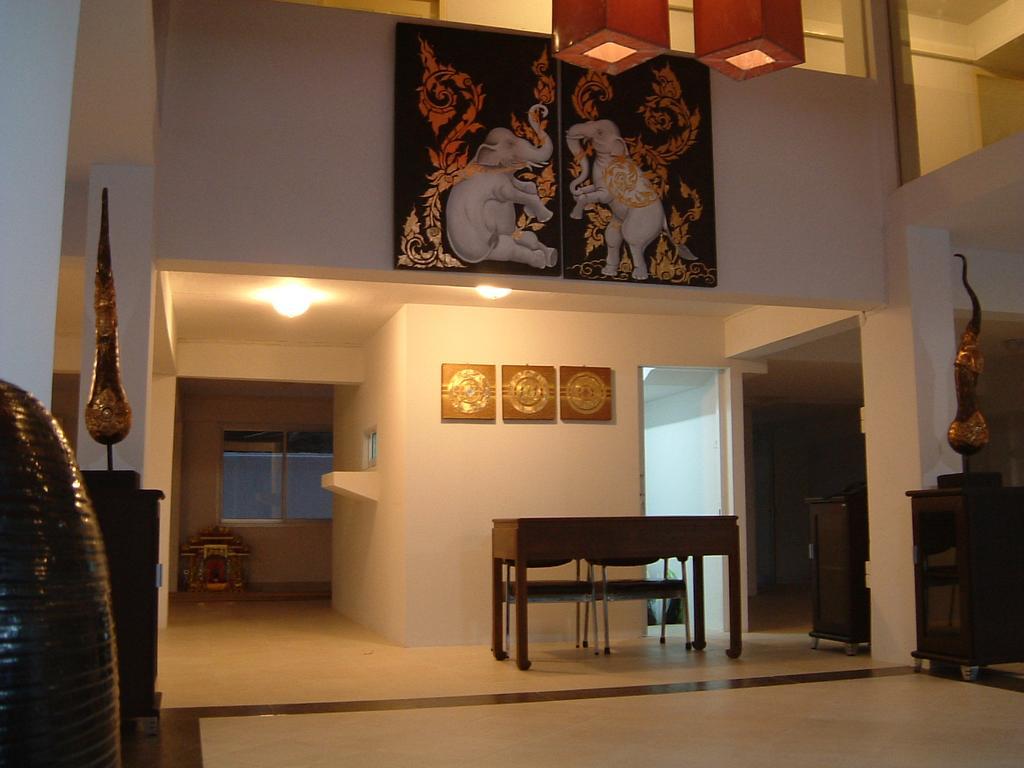 בנגקוק The Boss'S Place Sathorn מראה חיצוני תמונה