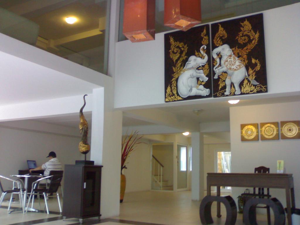בנגקוק The Boss'S Place Sathorn מראה חיצוני תמונה